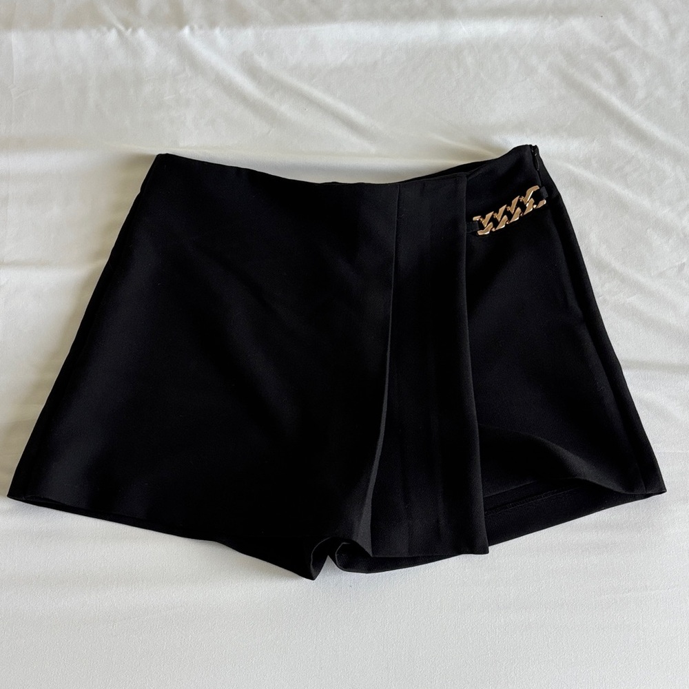 Zara Pleated Skort with Gold Chain Detail